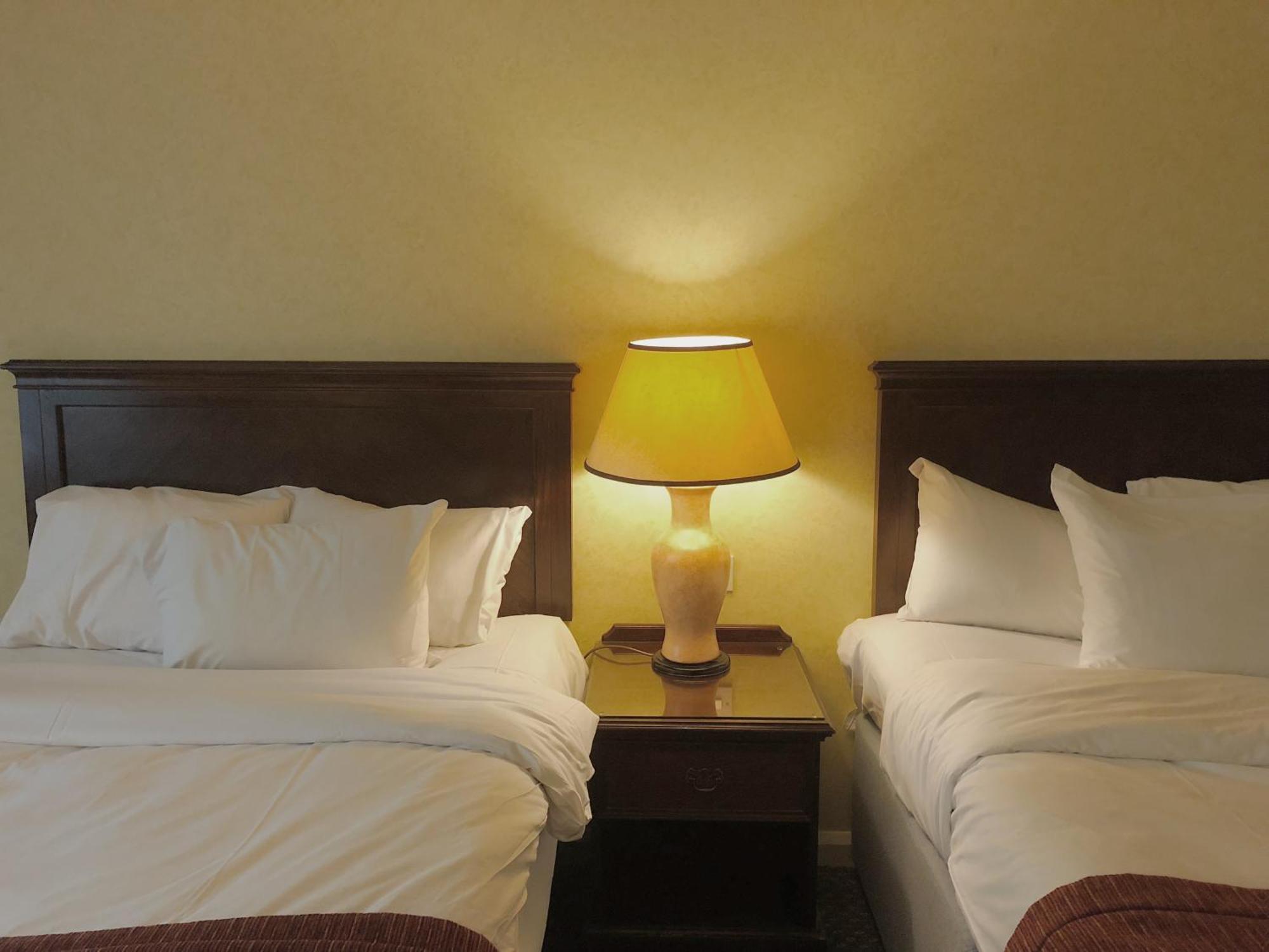 Urban Hotel Грантем Экстерьер фото