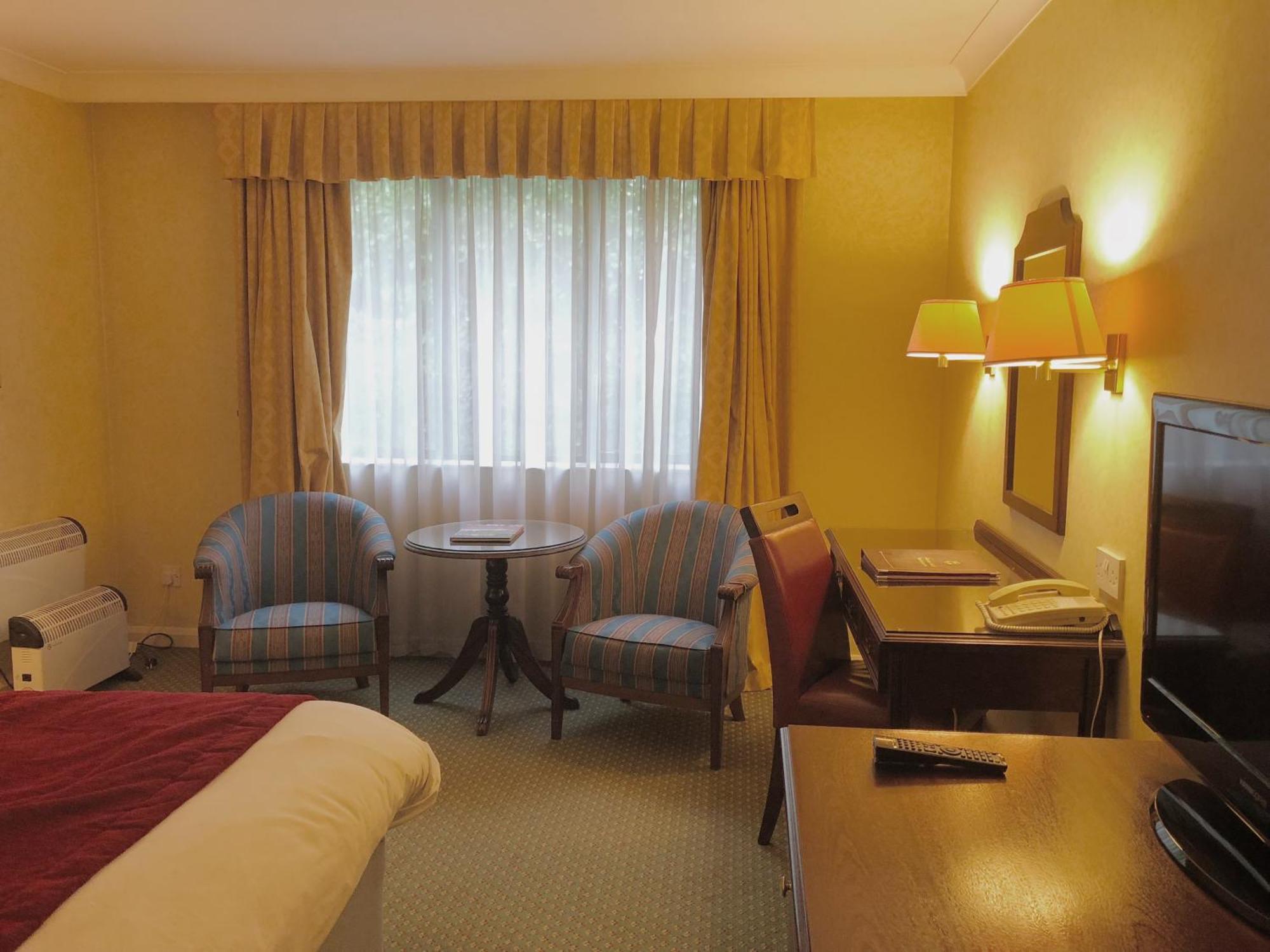 Urban Hotel Грантем Экстерьер фото