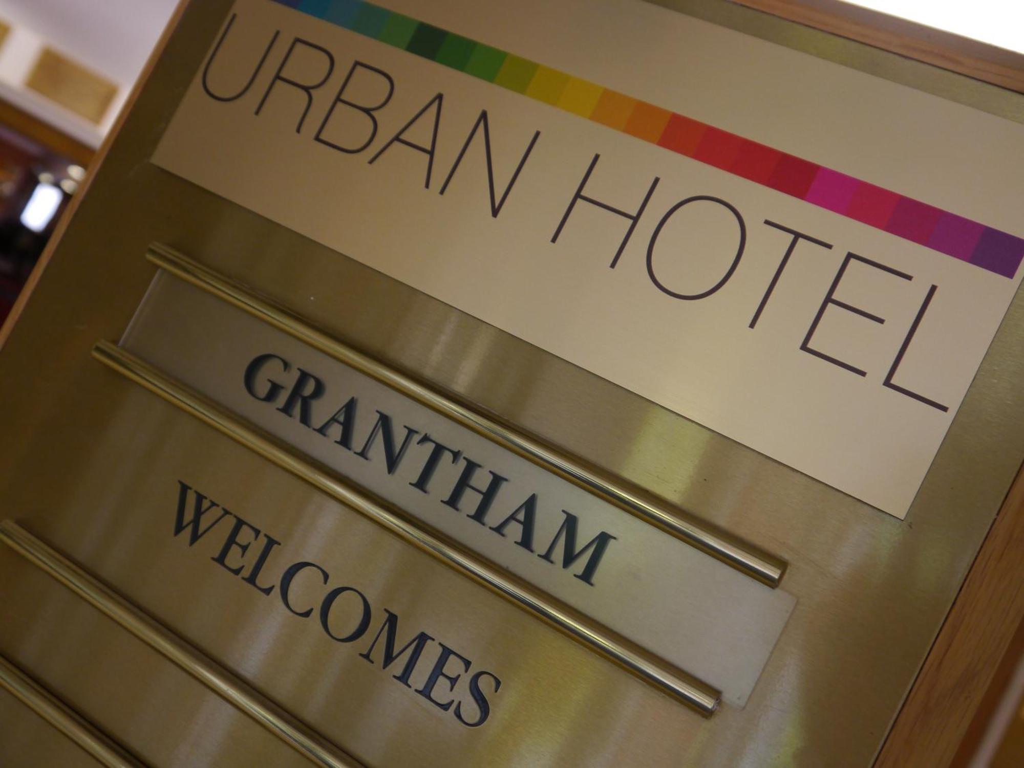 Urban Hotel Грантем Экстерьер фото